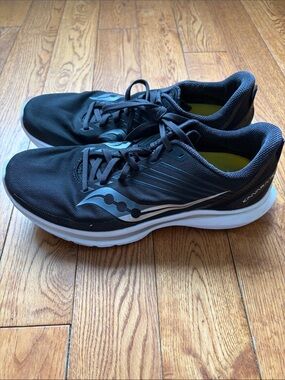 Saucony Kinvara 12 Running Shoes - Black with White Accents